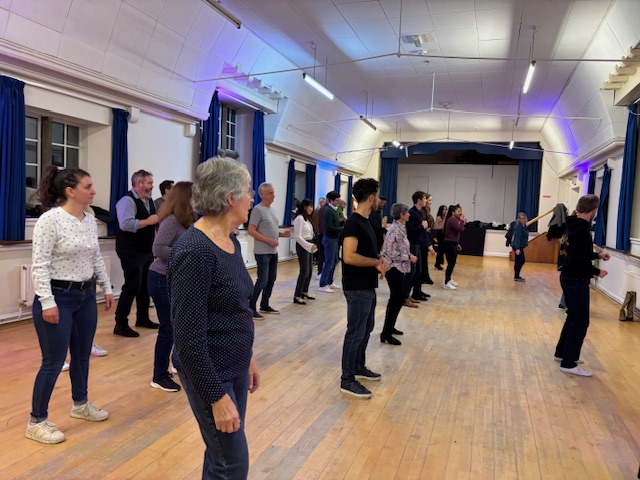 Oxford OnSalsa students during warm up